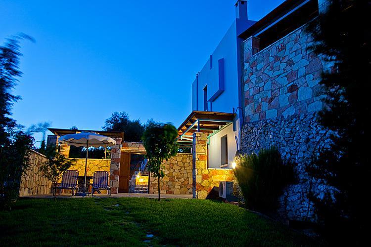 Petroto Villas Kiotari Room photo